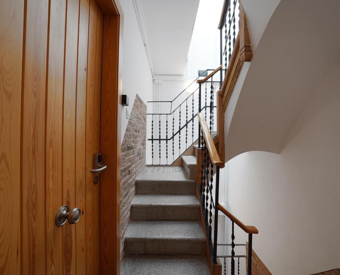Ola Living Camp Nou Apartment L'Hospitalet de Llobregat Luaran gambar